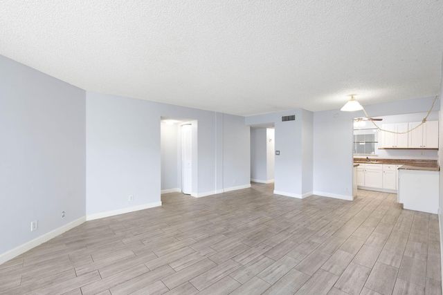 1750 N Congress Avenue 411, West Palm Beach, FL 33401