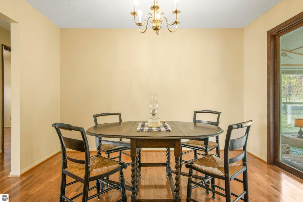 Image 12 of property listing at 7222 S West Bayshore Drive, Traverse City, MI 49684