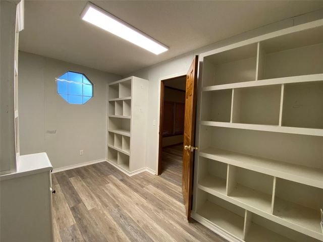 6809 Red Fox Court, Granbury, TX 76049