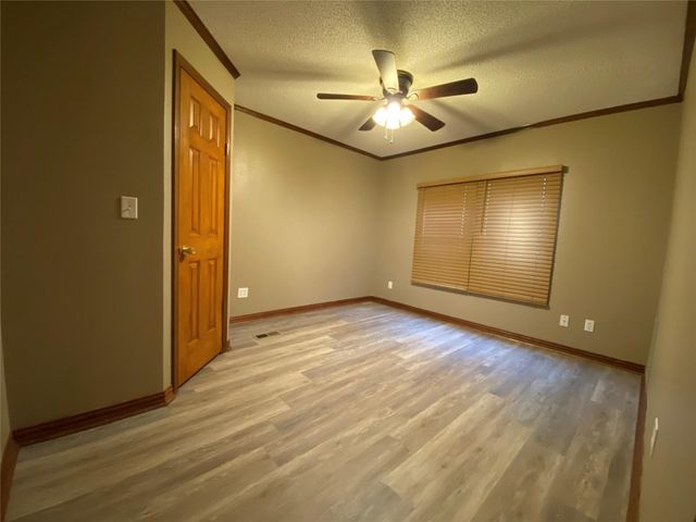 6809 Red Fox Court, Granbury, TX 76049