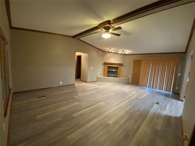 6809 Red Fox Court, Granbury, TX 76049