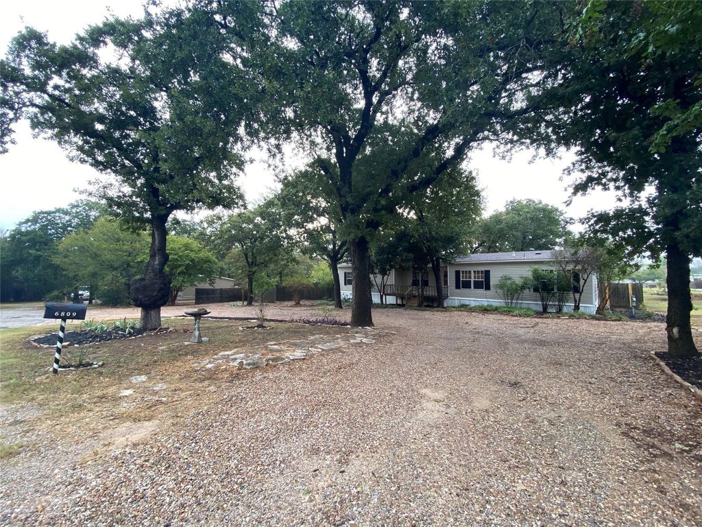 6809 Red Fox Court, Granbury, TX 76049