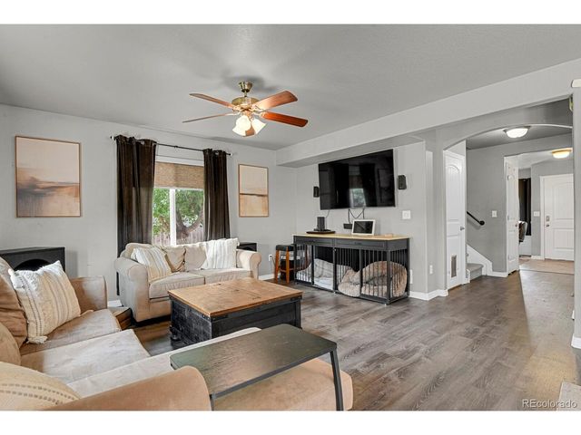 9052 Sandpiper Dr, Longmont, CO 80504