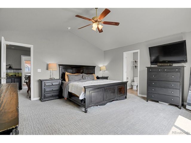 9052 Sandpiper Dr, Longmont, CO 80504