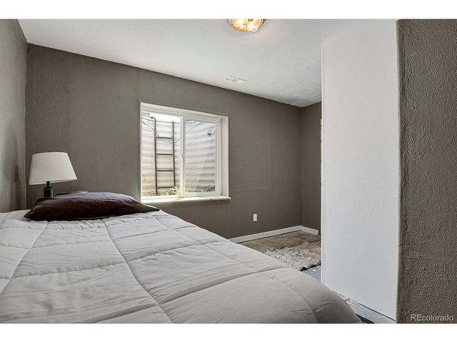 9052 Sandpiper Dr, Longmont, CO 80504