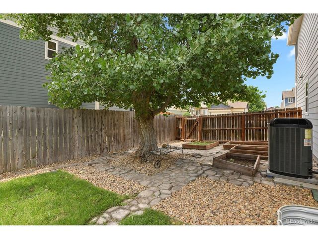 9052 Sandpiper Dr, Longmont, CO 80504