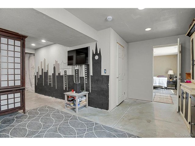 9052 Sandpiper Dr, Longmont, CO 80504