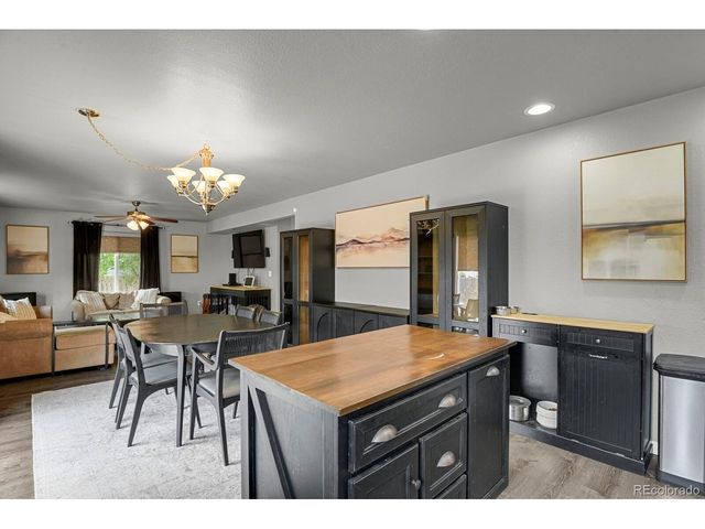 9052 Sandpiper Dr, Longmont, CO 80504