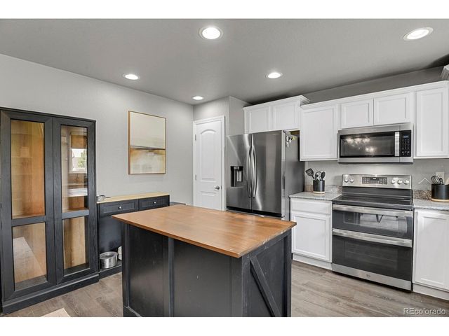 9052 Sandpiper Dr, Longmont, CO 80504