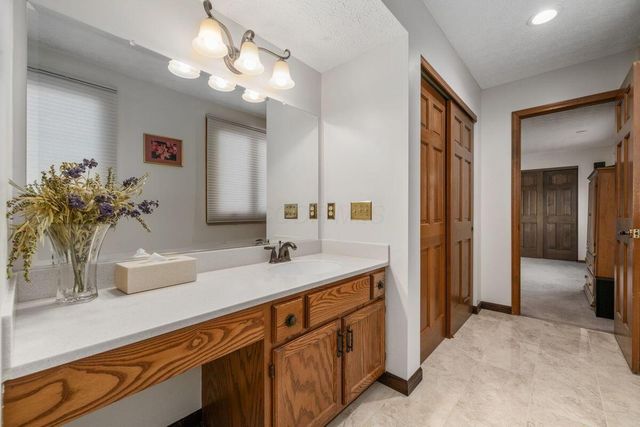 12200 Raintree Avenue, Pickerington, OH 43147