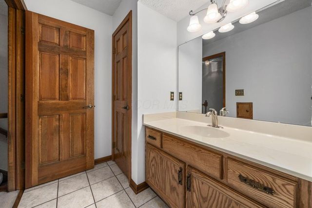 12200 Raintree Avenue, Pickerington, OH 43147