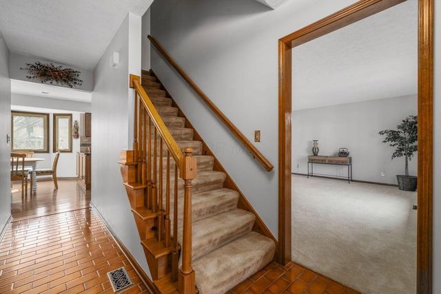 12200 Raintree Avenue, Pickerington, OH 43147