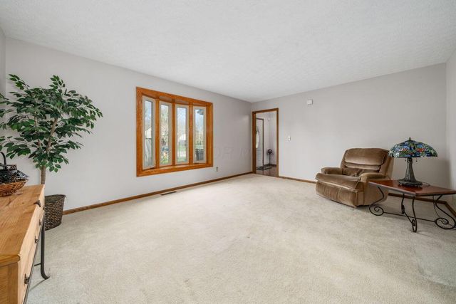 12200 Raintree Avenue, Pickerington, OH 43147