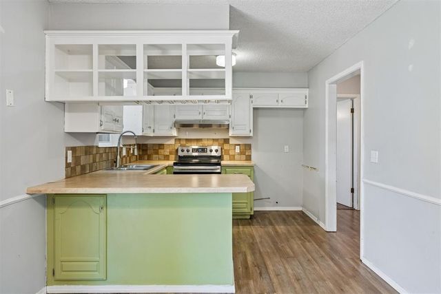 808 Miller Drive, Yukon, OK 73099