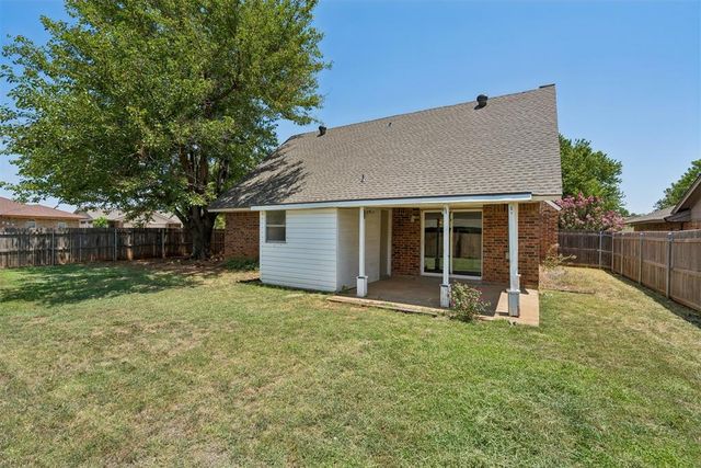 808 Miller Drive, Yukon, OK 73099