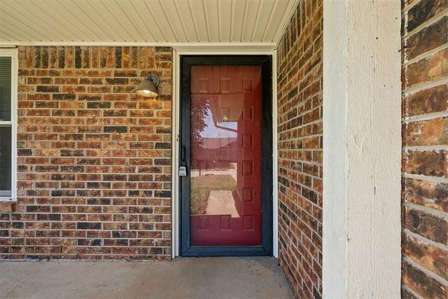 808 Miller Drive, Yukon, OK 73099