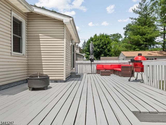 212 University Ave, Metuchen Boro, NJ 08840