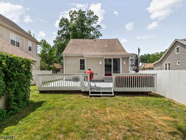 212 University Ave, Metuchen Boro, NJ 08840
