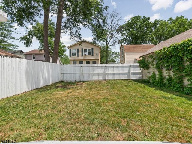 212 University Ave, Metuchen Boro, NJ 08840