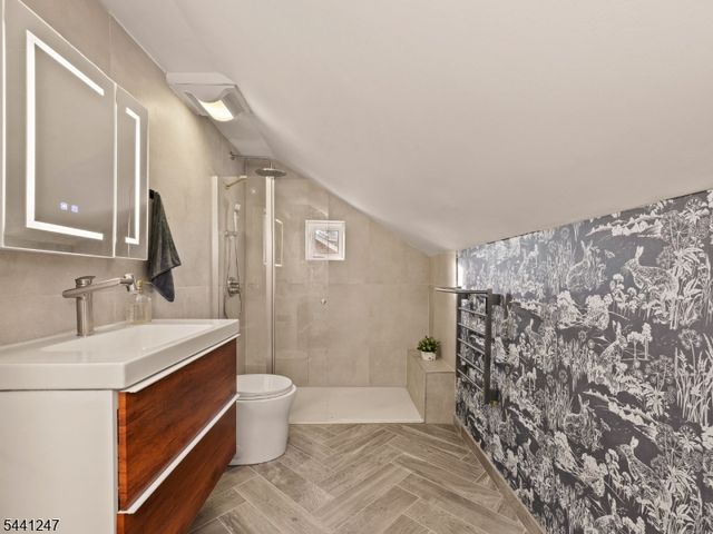 212 University Ave, Metuchen Boro, NJ 08840