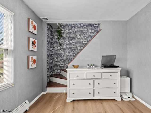 212 University Ave, Metuchen Boro, NJ 08840