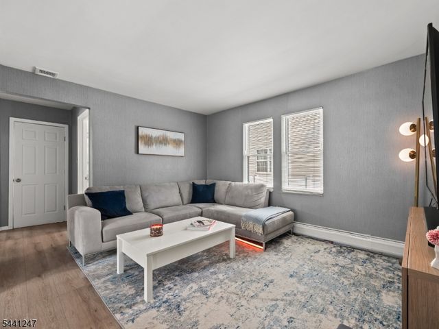 212 University Ave, Metuchen Boro, NJ 08840