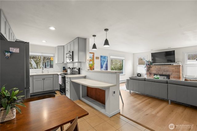 8053 16th Avenue NW, Seattle, WA 98117