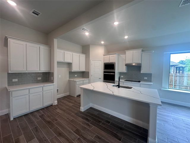 610 Kyle Drive, Tioga, TX 76271