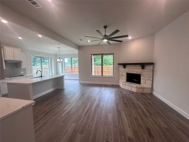 610 Kyle Drive, Tioga, TX 76271