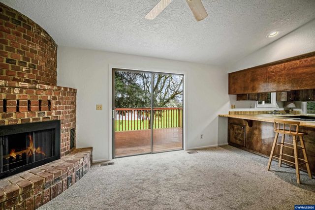 854 George St NW, Salem, OR 97304