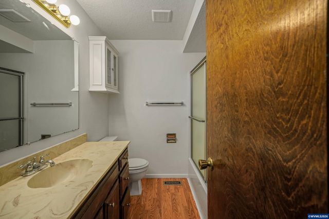 854 George St NW, Salem, OR 97304