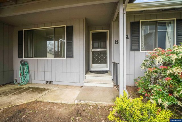 854 George St NW, Salem, OR 97304