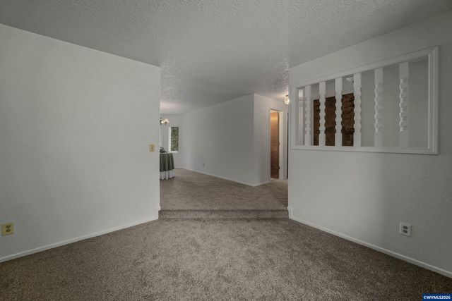 854 George St NW, Salem, OR 97304