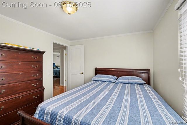 1720 Cedar Shake Drive, Bloomfield Hills, MI 48302