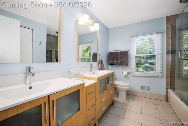 1720 Cedar Shake Drive, Bloomfield Hills, MI 48302