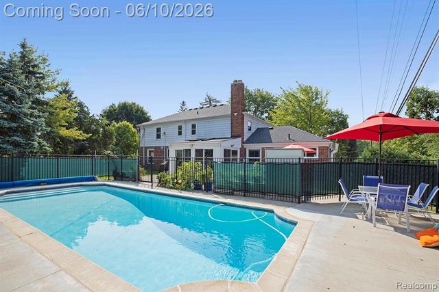 1720 Cedar Shake Drive, Bloomfield Hills, MI 48302