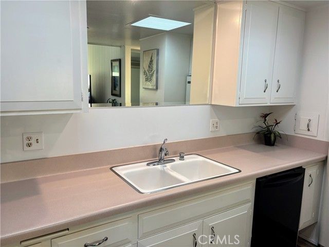 1460 Pelham Road M5-106F, Seal Beach, CA 90740