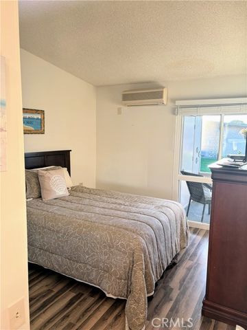 1460 Pelham Road M5-106F, Seal Beach, CA 90740