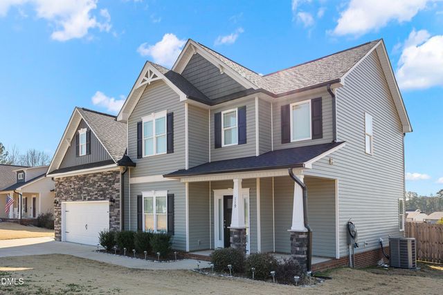 119 Oakhaven Drive, Holly Springs, NC 27540