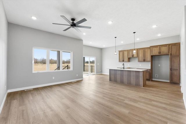 4991 COUNCIL POINTE Road, Council Bluffs, IA 51501