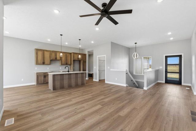 4991 COUNCIL POINTE Road, Council Bluffs, IA 51501