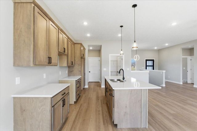 4991 COUNCIL POINTE Road, Council Bluffs, IA 51501