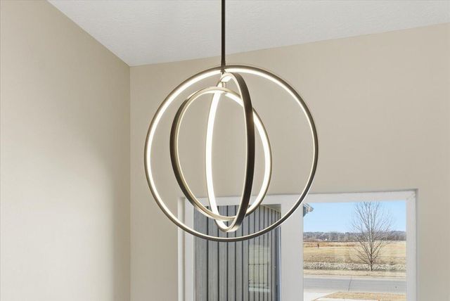 4991 COUNCIL POINTE Road, Council Bluffs, IA 51501