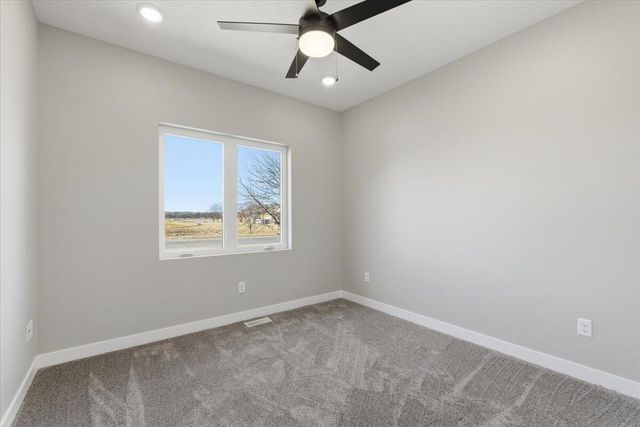 4991 COUNCIL POINTE Road, Council Bluffs, IA 51501