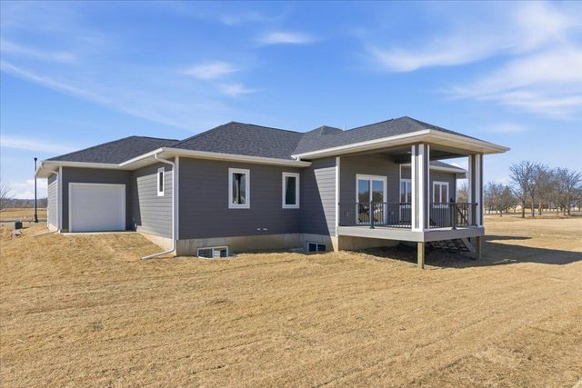 4991 COUNCIL POINTE Road, Council Bluffs, IA 51501