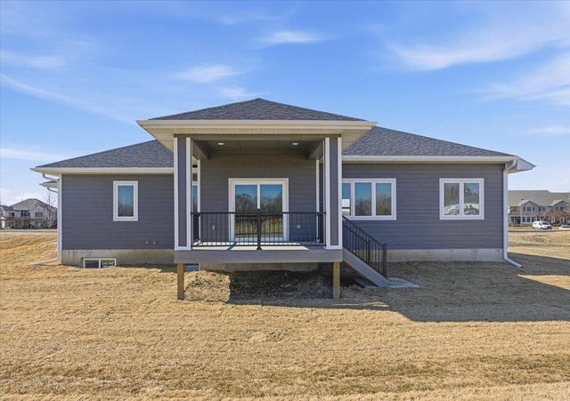 4991 COUNCIL POINTE Road, Council Bluffs, IA 51501