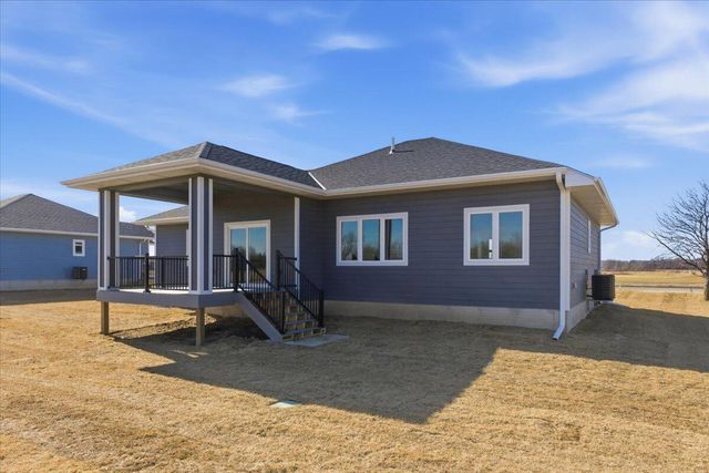 4991 COUNCIL POINTE Road, Council Bluffs, IA 51501