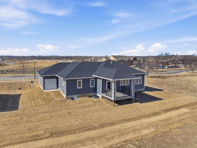 4991 COUNCIL POINTE Road, Council Bluffs, IA 51501