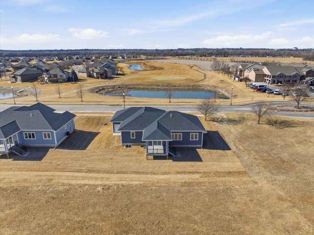 4991 COUNCIL POINTE Road, Council Bluffs, IA 51501