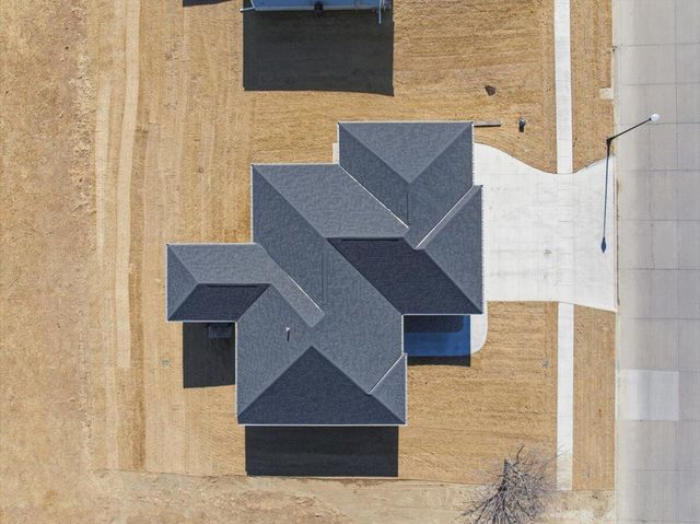 4991 COUNCIL POINTE Road, Council Bluffs, IA 51501